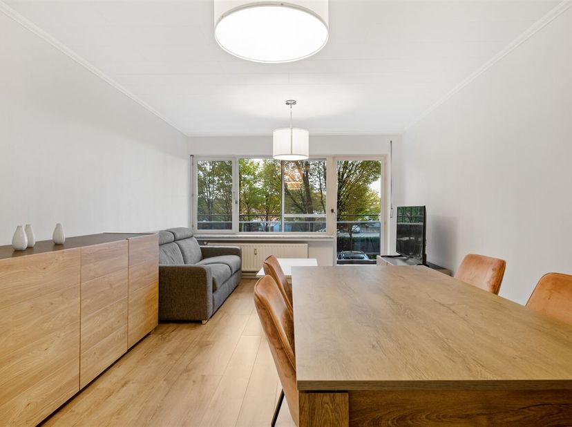 Ruim en modern appartement met terras en ondergrondse parking op toplocatie in Mechelen &lt;br /&gt;
Ligging: Dit appartement in de Elektriciteitstraat, net