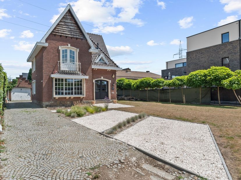 Welkom op de Lyceumstraat 2A in Houthalen Helchteren.&lt;br /&gt;
&lt;br /&gt;
Deze gerenoveerde woning is gelegen op een kindvriendelijke locatie nabij het centr