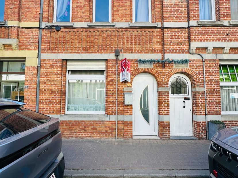 Charmante maison à vendre à Roeselare  Avec sortie arrière Cette maison prête à emménager bénéficie d&#039;un excellent emplacement et de possibilités d&#039;am