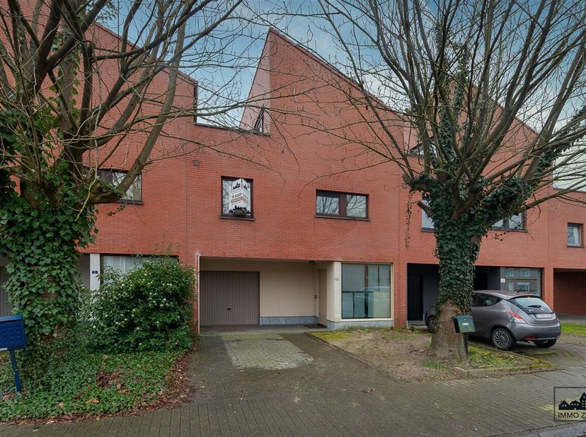 VISITES : SAMEDI 15/03 10h00 - 12h00 (SUR LE BRIES)&lt;br /&gt;
Vous êtes à la recherche d&#039;une maison familiale à rafraîchir ou d&#039;un investissement qui peut
