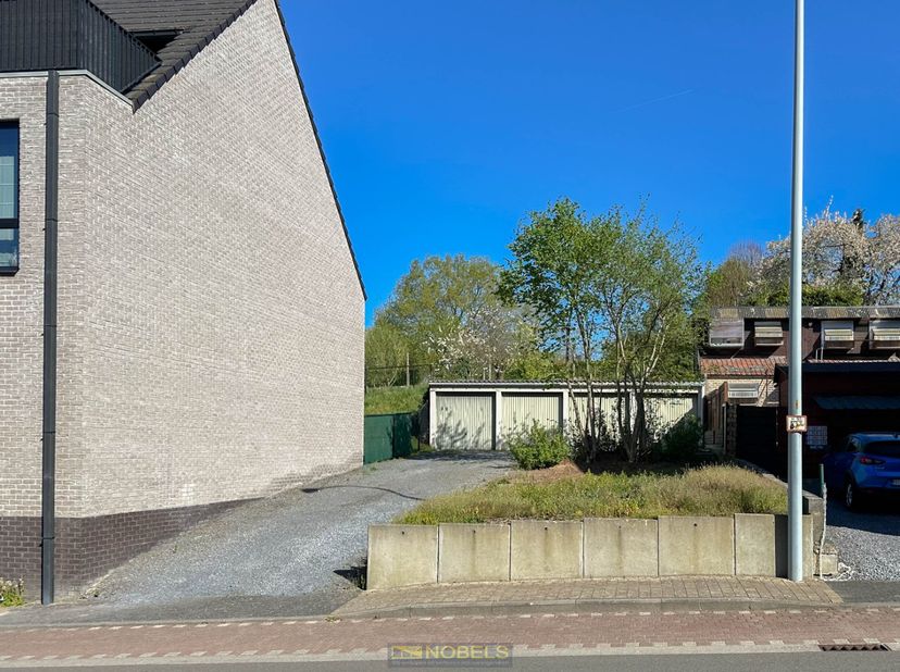 À vendre : terrain à projet polyvalent (261 m²) à Renaix, emplacement stratégique !&lt;br /&gt;
Situé en bordure de la ville de Renaix, à deux pas de l’hôpi