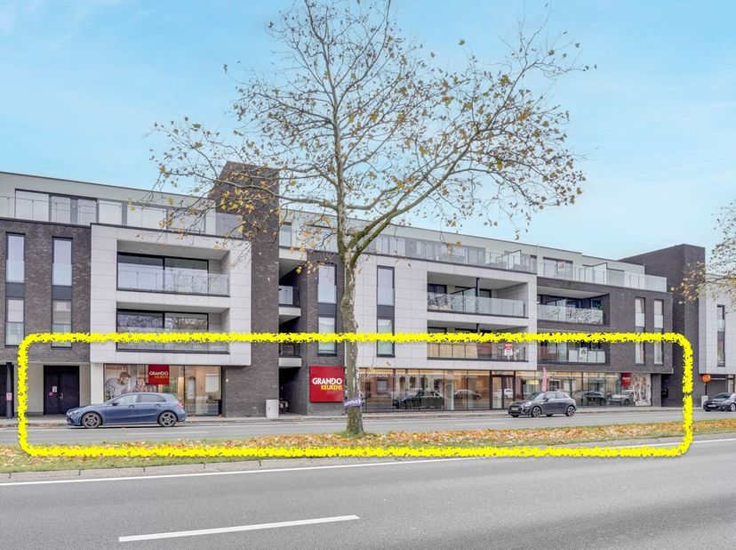 Welkom in Residentie Stadspoort! Op deze bruisende locatie vlakbij de Grote Ring van Hasselt, stellen we U graag volgende (investerings)-opportuniteit