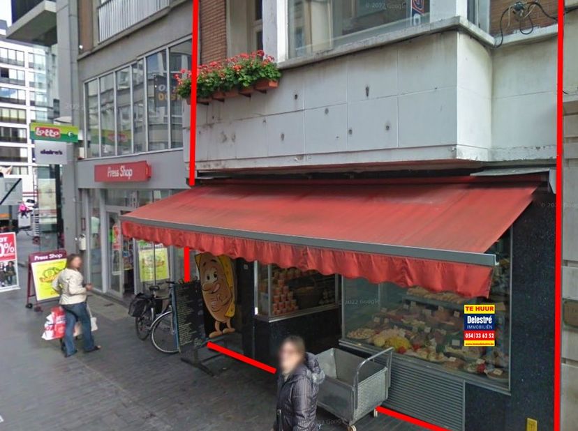 Einde van een tijdperk. Dit top gelegen handelspand met een rijke geschiedenis zoekt nieuwe huurders. &lt;br /&gt;
De familiezaak van MAZURE was sinds 1955