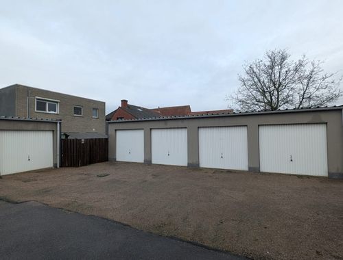                                         Garagebox te koop in Lokeren, € 699.000
