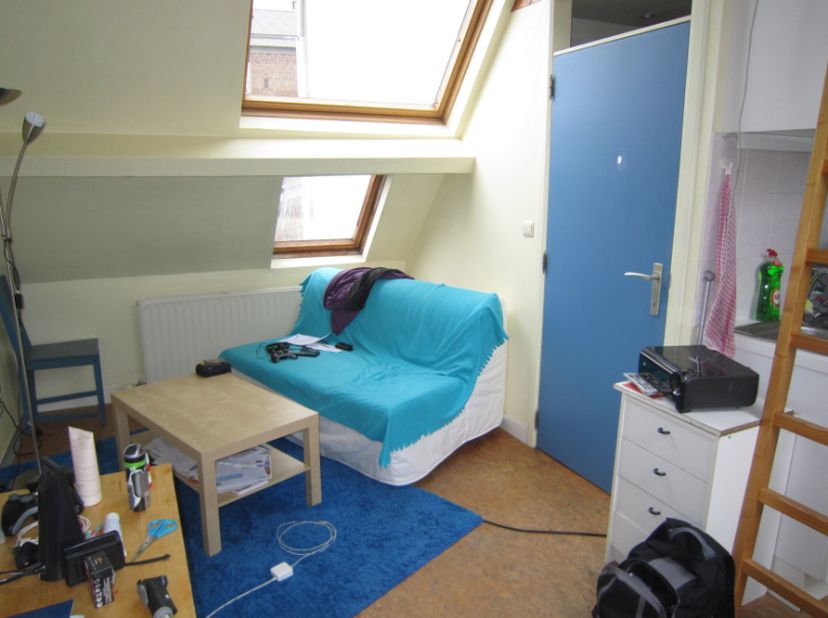 ENKEL VOOR STUDENTEN&lt;br /&gt;
DOMICILIE IS NIET MOGELIJK&lt;br /&gt;
&lt;br /&gt;
Studentenstudio te huur nabij het centrum.&lt;br /&gt;
&lt;br /&gt;
De studio is gemeubeld. De