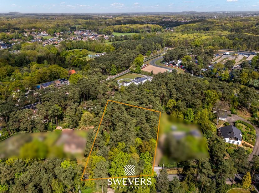 Voor meer info en fotos, surf naar www.swevers.be  In de prestigieuze villawijk van Viversel in Heusden-Zolder wacht een uitzonderlijke bouwgrond van