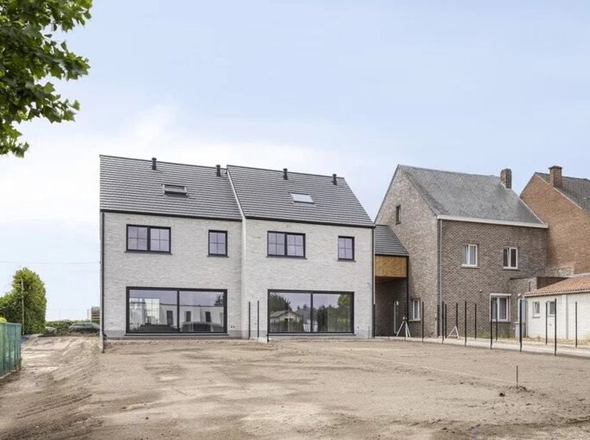 Maison à vendre
                    à 3620 Veldwezelt