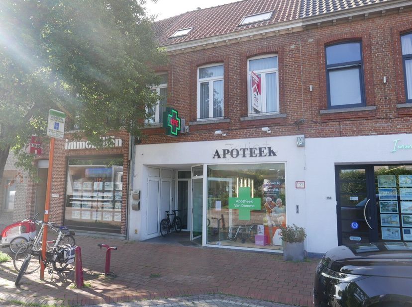 Bien professionnel à louer
                    à 8310 Sint-Kruis