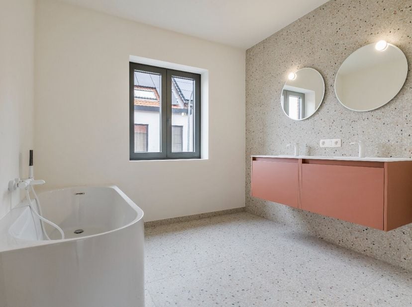 Ce projet est idéalement situé à Essenbeek,Halle. Il bénéficie dune localisation parfaite, à la fois proche du centre-ville et entouré de calme et de
