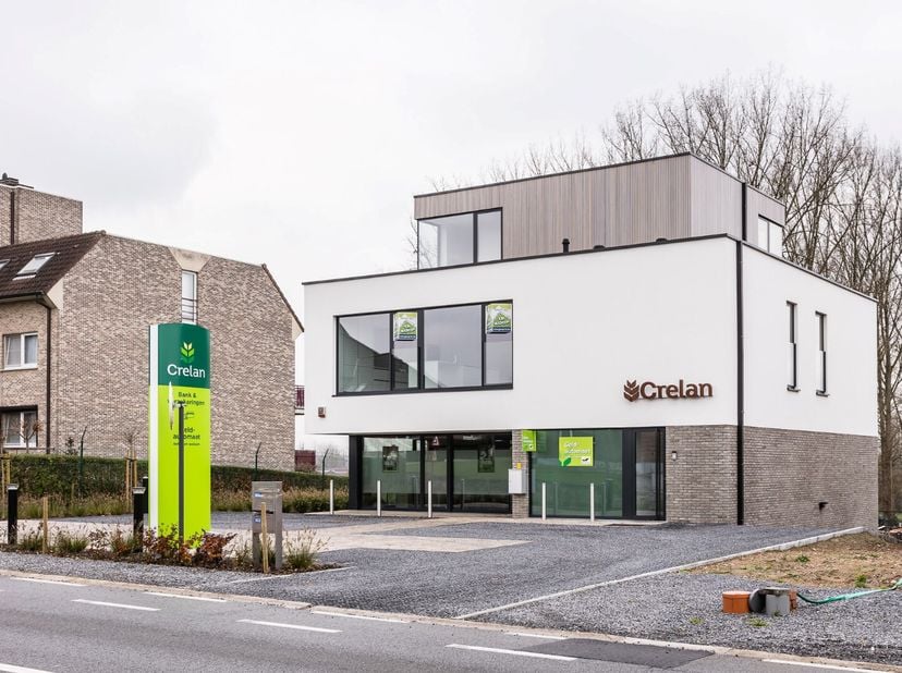 Luxueus appartement met een perfecte afwerkingsgraad.&lt;br /&gt;
Dit duplex appartement heeft een bewoonbare oppervlakte van liefst 156 m². Het pand bevind