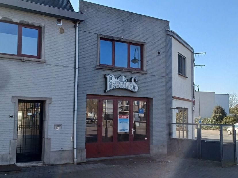 Bien professionnel à vendre
                    à 3930 Hamont