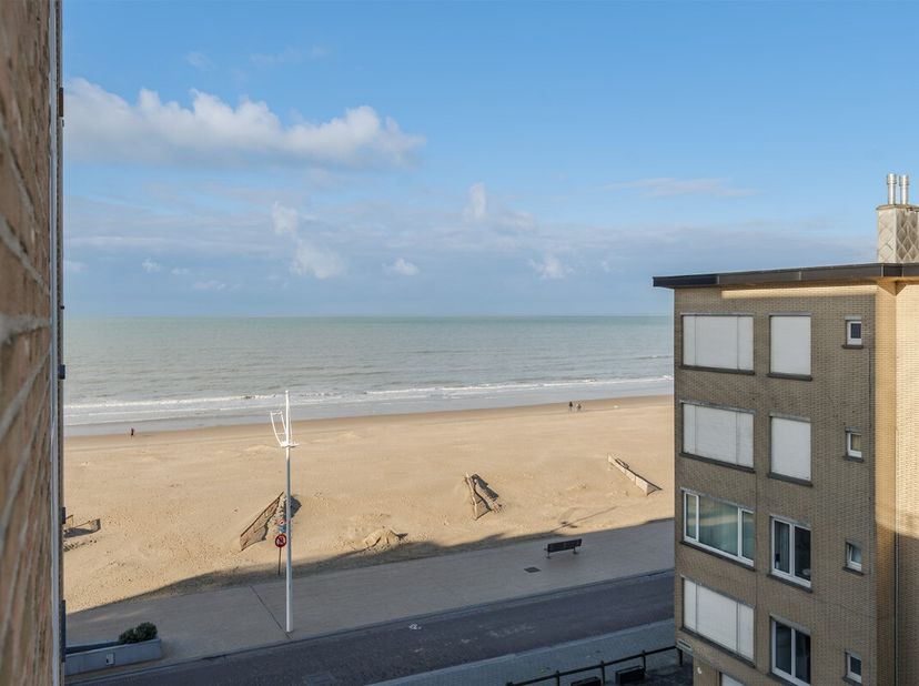] Saint-Idesbald : Appartement parfaitement rénové avec vue latérale sur la mer à vendre !Découvrez ce charmant appartement d&#039;une chambre à coucher si