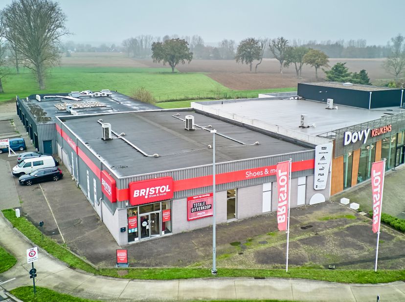Bien professionnel à vendre
                    à 3630 Opgrimbie
