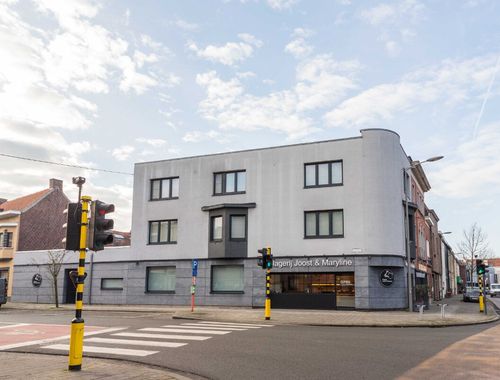                                         Handelspand met woonst te koop in Kortrijk, € 699.000

