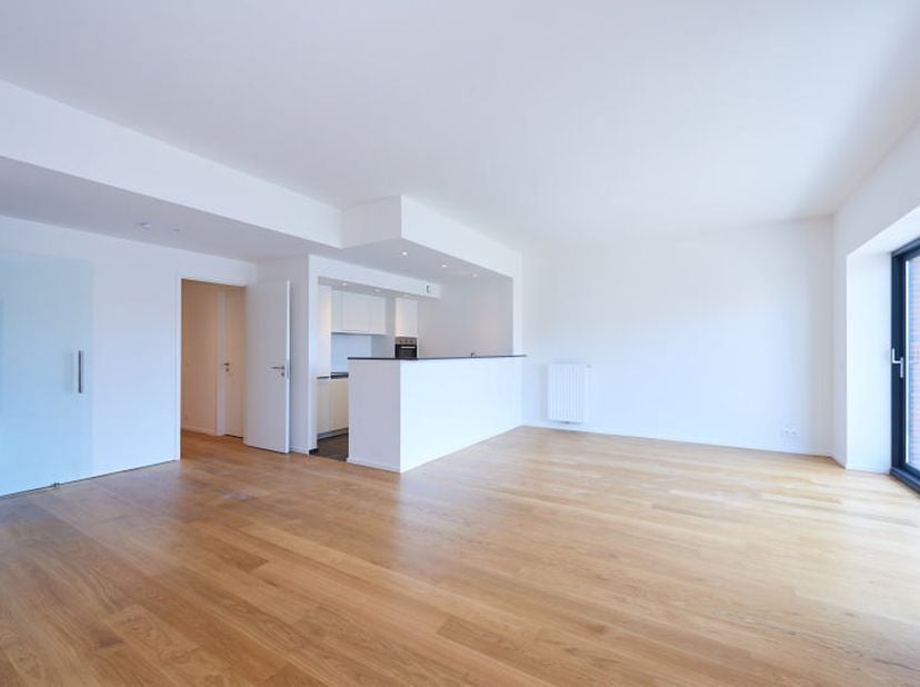 Aantrekkelijk appartement met 3 slaapkamers in een interieurblok. Ideaal gelegen in de mooie gemeente Sint-Lambrechts-Woluwe. Dit appartement van 122m