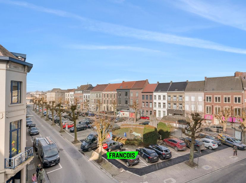 In het centrum van Geraardsbergen bieden wij u dit instapklare, energiezuinige duplex appartement aan!&lt;br /&gt;
De kleinschalige residentie Patricia besc