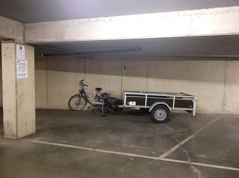 Garage à louer
                    à 8810 Lichtervelde