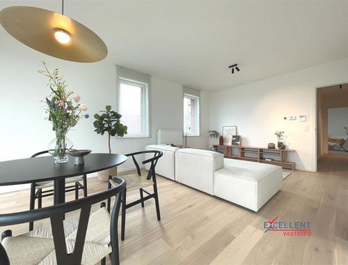                                         Appartement à vendre à Deinze, € 305.000
