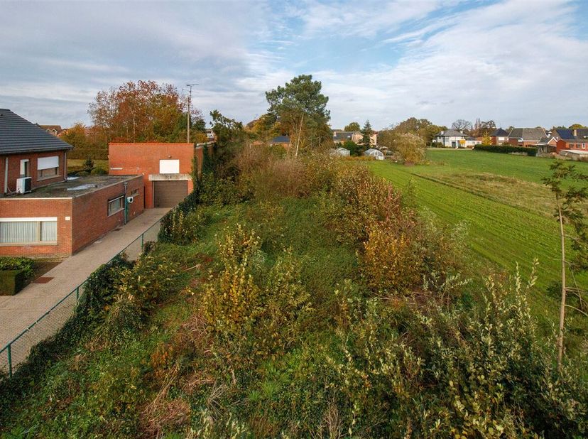 Terrain à vendre
                    à 2200 Morkhoven