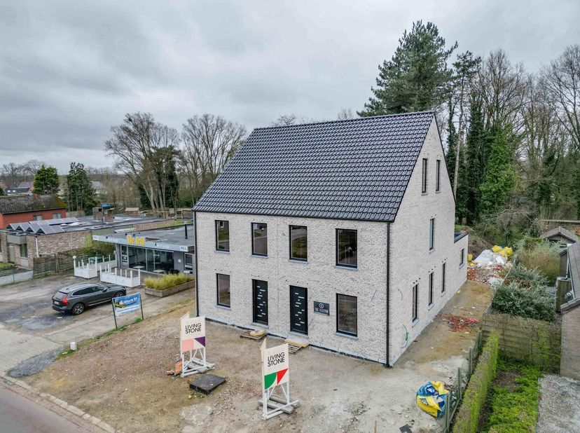 Casco woning met 225 m² woonoppervlakte  jouw droomhuis begint hier!&lt;br /&gt;
Ben je op zoek naar een woning die je volledig naar eigen smaak kunt afwerk
