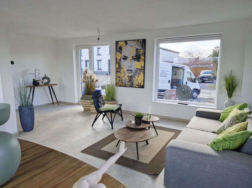 VEDRIN - In a new, quiet neighbourhood close to all amenities, NEW 175 m² house (4bed/1bath/1sdd) with 4 facades, terrace and pretty garden. Spread ov