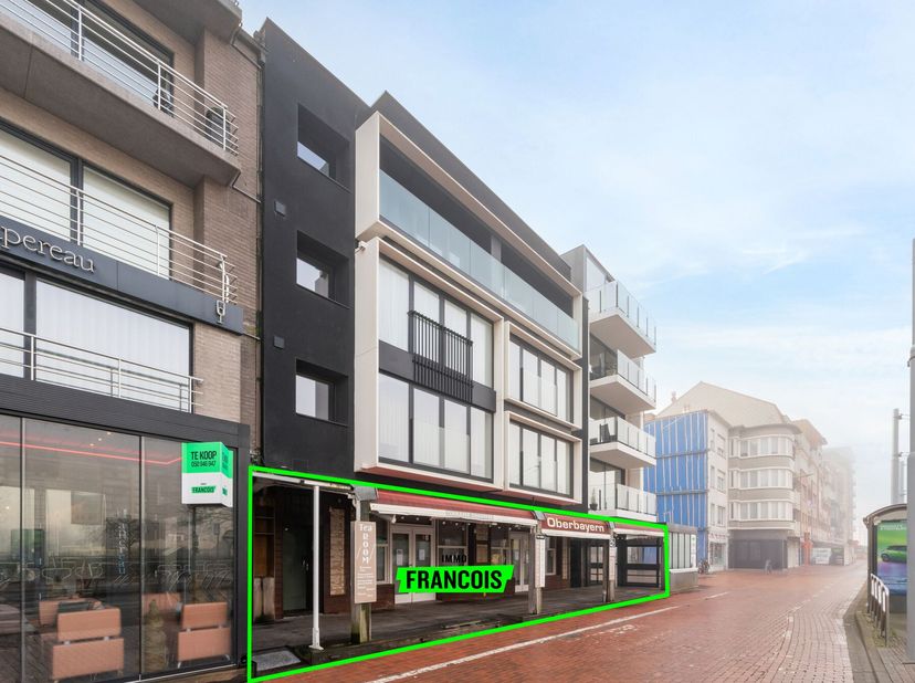 À un emplacement de choix près du port de plaisance de Blankenberge, nous vous proposons ce local commercial, exploité avec succès comme restaurant de