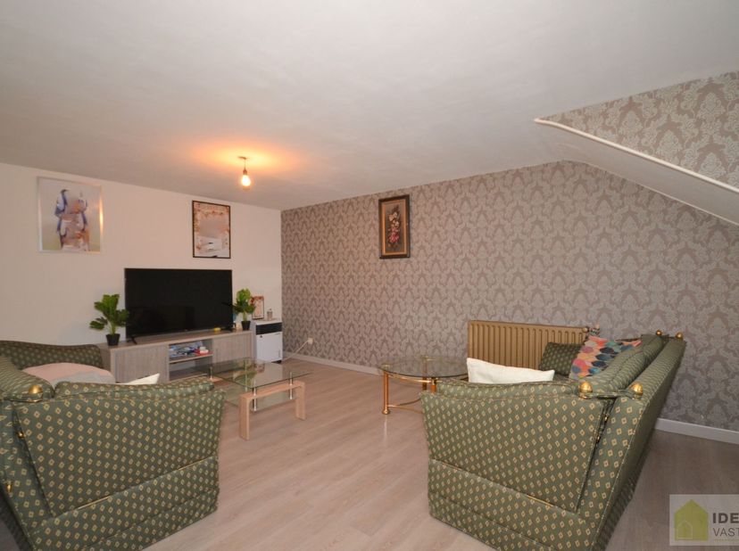 APPARTEMENT OP 2de  VERDIEP MET RUIM 80M² BEWOONBARE OPPERVLAKTE, 2 SLAAPKAMERS EN INPANDIGE GARAGE IN HET HARTJE VAN BOCHOLT&lt;br /&gt;
&lt;br /&gt;
IDEALIS VAS