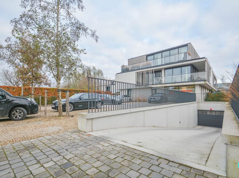 Garage à vendre
                    à 8870 Izegem