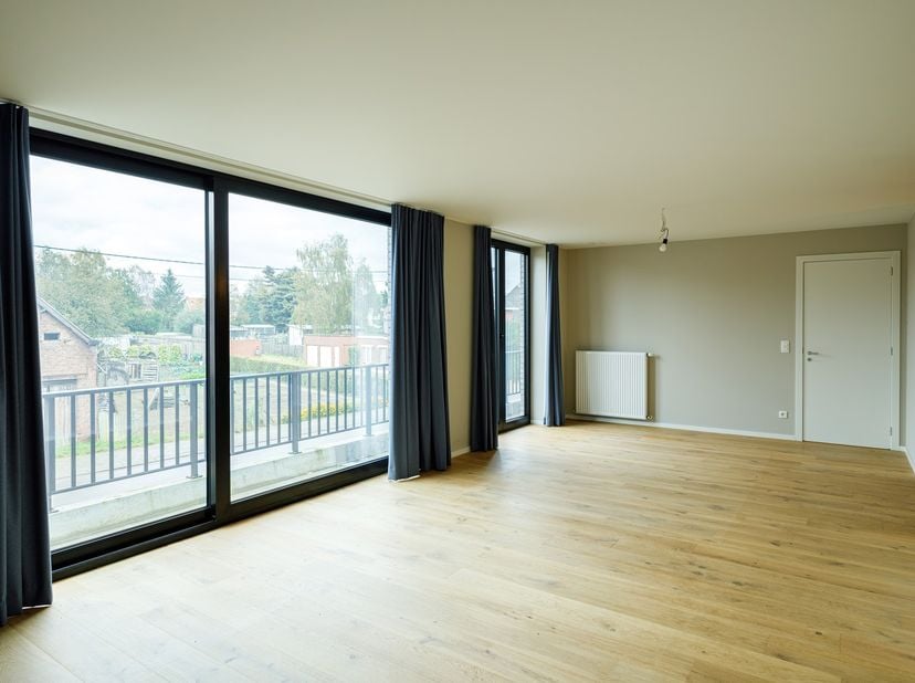Recent nieuwbouwappartement gelegen op de eerste verdieping van een kleinschalige residentie genaamd &quot;Ravenstyn&quot;. Het appartement is zeer rustig geleg