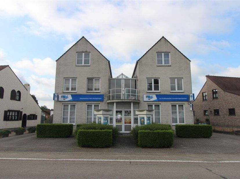Appartement à vendre
                    à 2431 Veerle