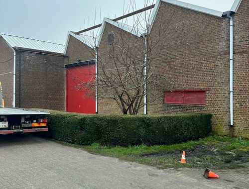                                         Bedrijfsgebouw te koop in Petit-Enghien, € 610.000
