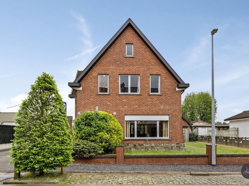 Voor meer info of om een bezoek in te plannen, contacteer Pieter via 016199345 of via pieter.maes@homixx.be.&lt;br /&gt;
Deze vrijstaande woning is ideaal v