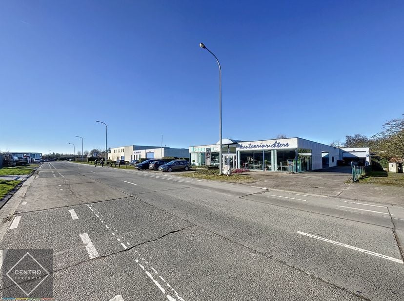 Bien professionnel à vendre
                    à 8400 Oostende