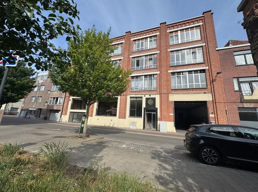 Appartement à louer
                    à 9300 Aalst