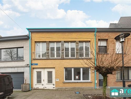                                         Handelspand met woonst te huur in Wommelgem, € 1.600
