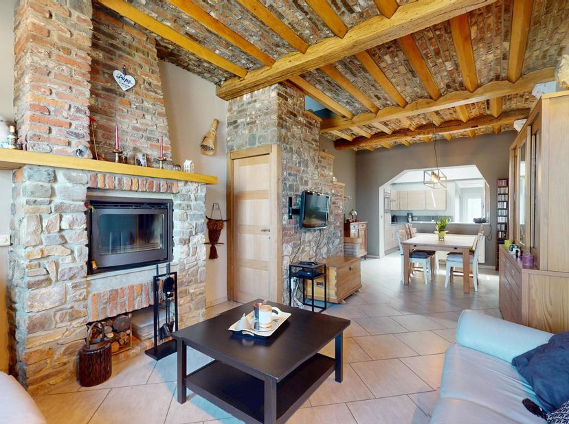 ** VENDUE EN 1 SEMAINE** Actualimmo vous propose cette Superbe Maison avec 2 Chambres et Jardin située à BINCHE. Située à proximité des grands axes et