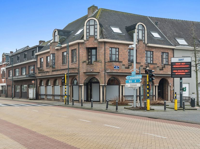 Investeringspand te koop in het hart van Balen Centrum&lt;br /&gt;
In het bruisende centrum van Balen bieden wij dit unieke investeringspand aan, bestaande