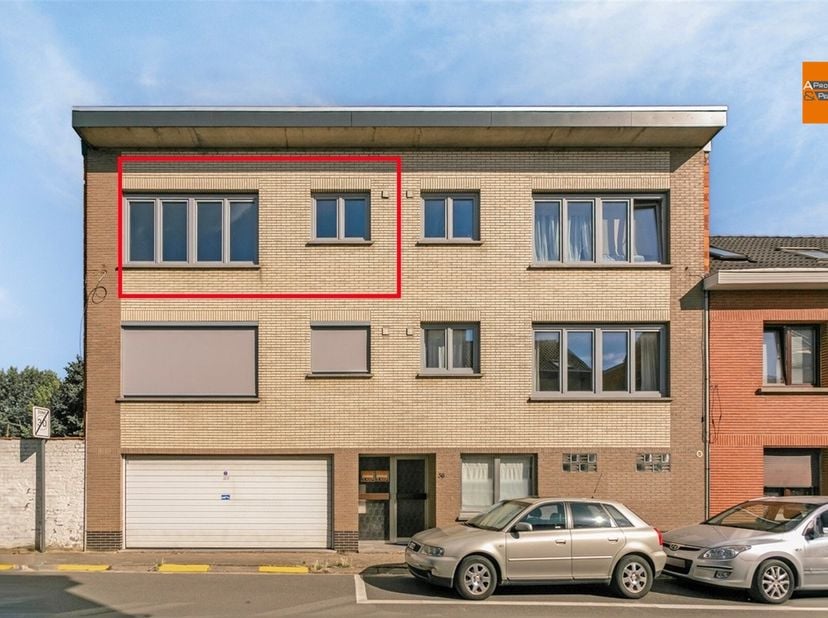 Appartement rénové 2 chambres prêt à emménager. &lt;br /&gt;
OFFRE ACCEPTEE &lt;br /&gt;
Au centre de Kortenberg, dans une rue calme, nous vous présentons cet app
