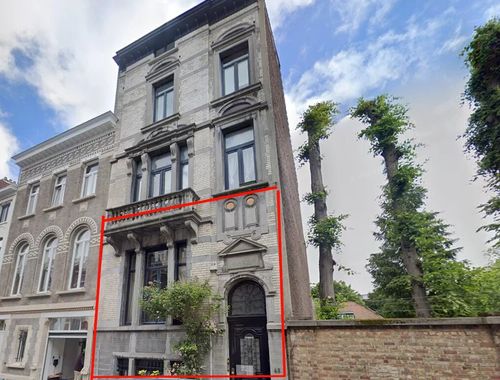                                         Appartement à louer à Woluwe-Saint-Pierre, € 2.425
