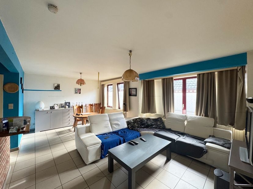 Dit appartement is gelegen op de eerste verdieping van een kleinschalige Residentie in het centrum van Borgloon.&lt;br /&gt;
&lt;br /&gt;
Met een bewoonbare opper