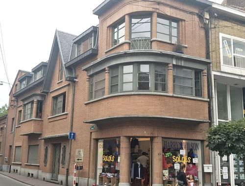                                         Handelspand met woonst te koop in Wavre, € 875.000
