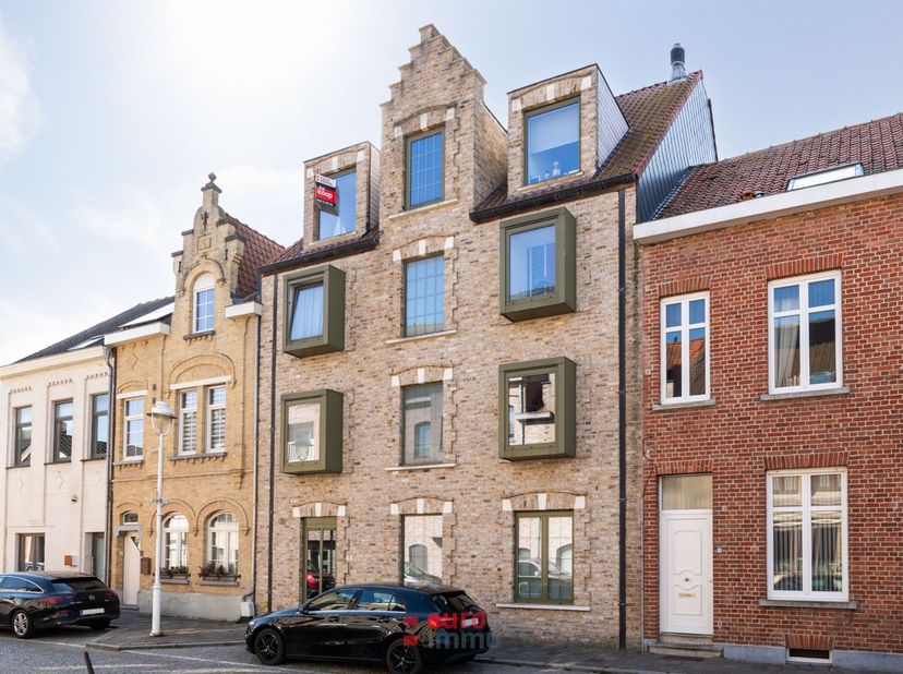 Découvrez cet appartement en duplex économe en énergie dans le quartier charmant et pittoresque de la ville de Nieuport. Situé dans la petite résidenc