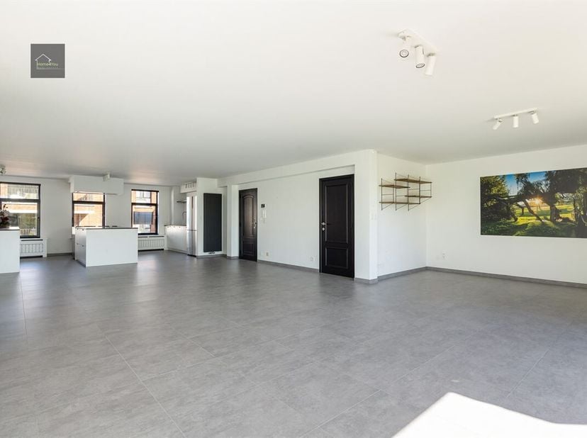 Appartement exclusif et prêt à l&#039;emploi au coeur d&#039;Aartselaar&lt;br /&gt;
Bienvenue dans ce bel appartement, prêt à être emménagé, situé au premier étage d&#039;