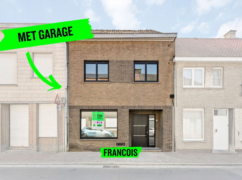 Dit charmante huis met een totale oppervlakte van 242m², gelegen in Roesbrugge, biedt een unieke kans voor wie op zoek is naar een leuke gezinswoning