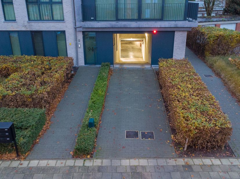 Bent u op zoek naar een privatieve gesloten autostaanplaats op een schitterend ligging dan hebben wij misschien de oplossing.&lt;br /&gt;
In de ondergrondse