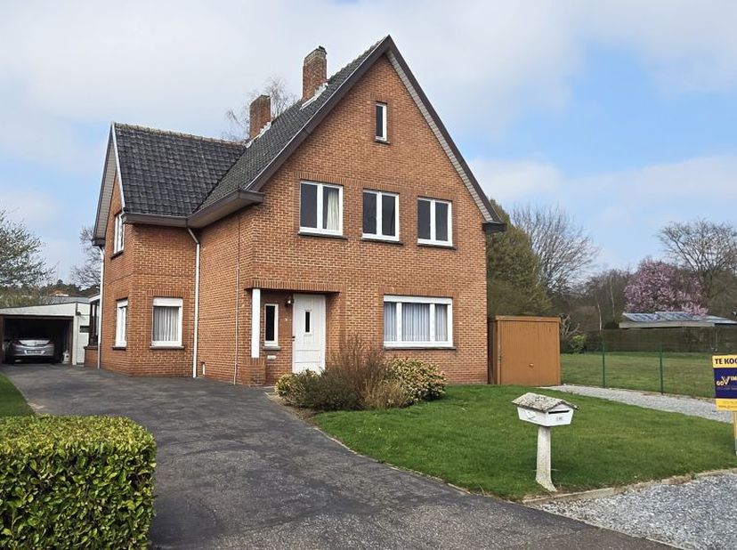 Wonen in een vrijstaande woning genesteld in de residentiële rust van het gegeerde Bolderberg, omringd door een mooi perceel van maar liefst 8 are. De