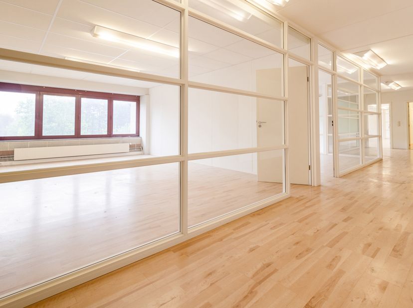 OPPORTUNITE RARE SUR LE PARC SCIENTIFIQUE DE LOUVAIN-LA-NEUVE | Plateau de bureaux 800 m² à aménager selon votre activité. Situé à l&#039;avant d&#039;un bâtime