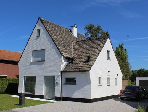                                        Villa à vendre à Deinze, € 479.000
