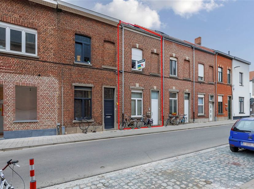 Vous êtes à la recherche d&#039;une propriété de rendement au coeur de Louvain ? Alors cette maison d&#039;étudiant avec 3 studios est faite pour vous ! Idéalem