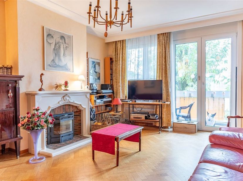 Property One votre partenaire immobilier à Uccle vous propose un appartement situé dans un quartier verdoyant derrière lancienne maison communale dUcc